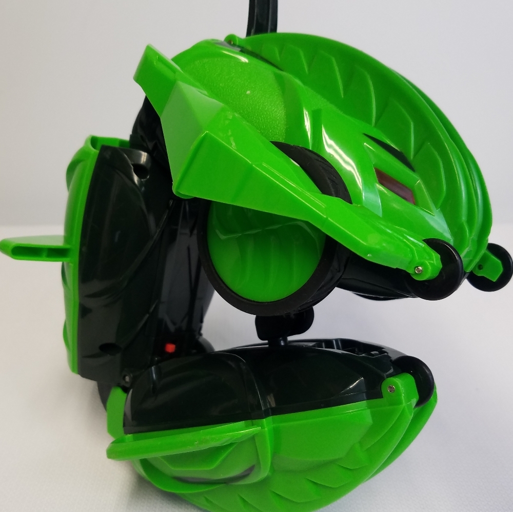 Terrasect Remote Control Transforming Vehicle - Picture 6 of 8